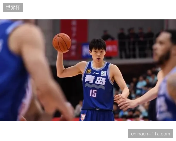 杨瀚森高位策应能力重塑青岛战术，成为球队内线进攻轴心